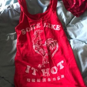 Sirracha tank small